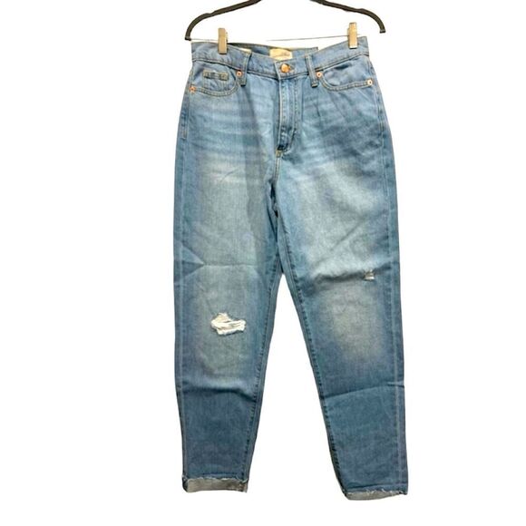 Universal Thread Denim - NWT Universal Thread boy friend jeans slim hip and thigh tapered leg siz…